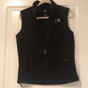 Black fleece North Face vest